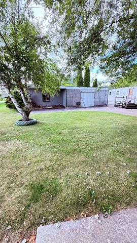 8015 S Huron River Drive, Berlin Charter Township, MI 48179