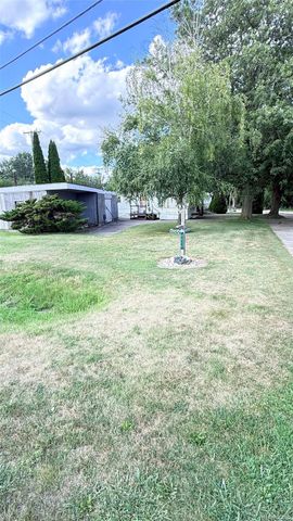 8015 S Huron River Drive, Berlin Charter Township, MI 48179