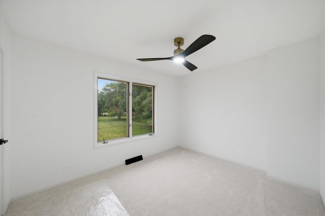 518 Meadow Court, Winthrop Harbor, IL 60096