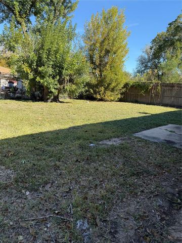 3122 Trail Lake Drive, Houston, TX 77045