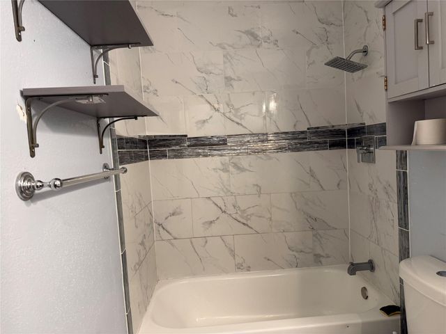 3122 Trail Lake Drive, Houston, TX 77045