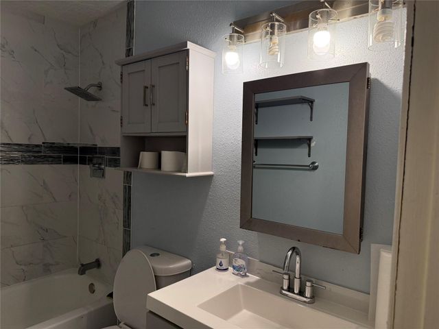 3122 Trail Lake Drive, Houston, TX 77045