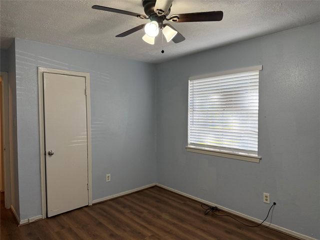 3122 Trail Lake Drive, Houston, TX 77045