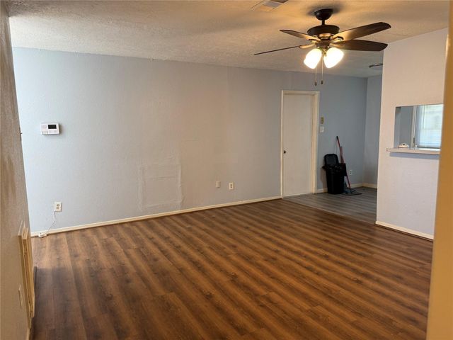 3122 Trail Lake Drive, Houston, TX 77045