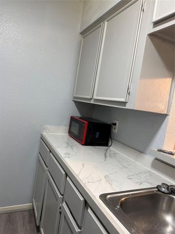 3122 Trail Lake Drive, Houston, TX 77045