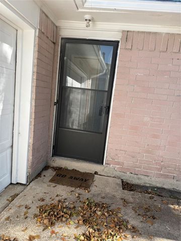 3122 Trail Lake Drive, Houston, TX 77045