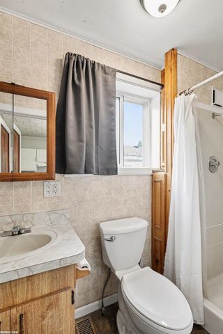 425 E St Clair Street, Marine City, MI 48039