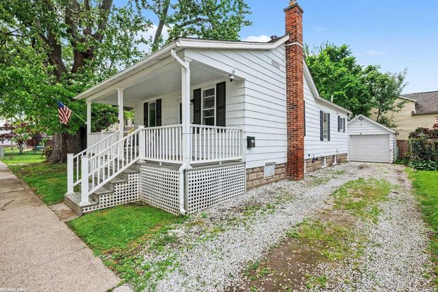 425 E St Clair Street, Marine City, MI 48039