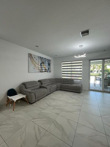 11365 SW Lyra Drive, Port St. Lucie, FL 34987