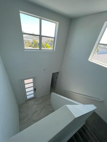 11365 SW Lyra Drive, Port St. Lucie, FL 34987