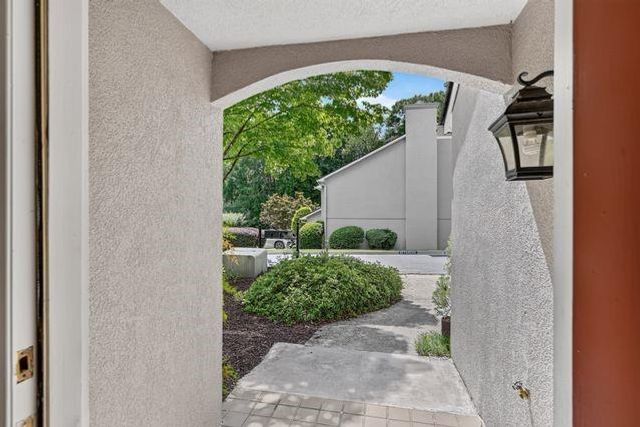 1158 Brookhaven Woods Court NE, Atlanta, GA 30319