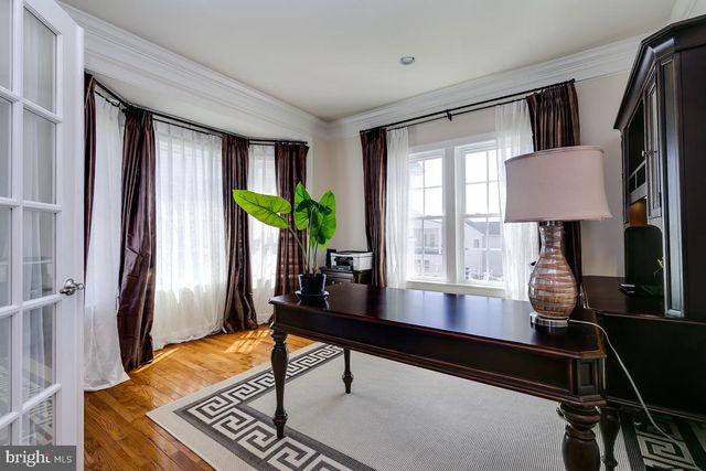 42463 PINE FOREST DR, Chantilly, VA 20152