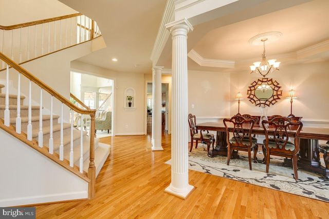 42463 PINE FOREST DR, Chantilly, VA 20152