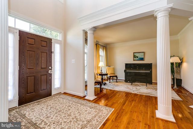 42463 PINE FOREST DR, Chantilly, VA 20152