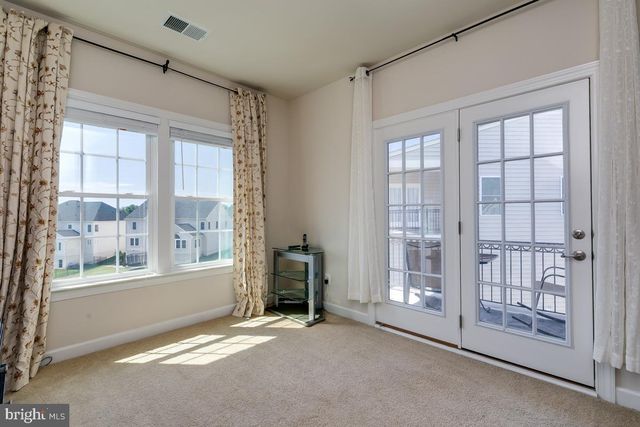 42463 PINE FOREST DR, Chantilly, VA 20152