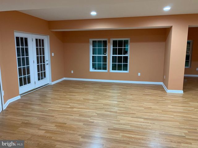 42463 PINE FOREST DR, Chantilly, VA 20152