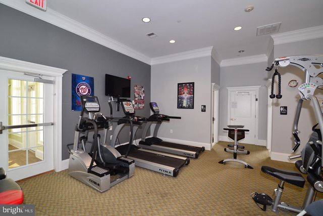 42463 PINE FOREST DR, Chantilly, VA 20152