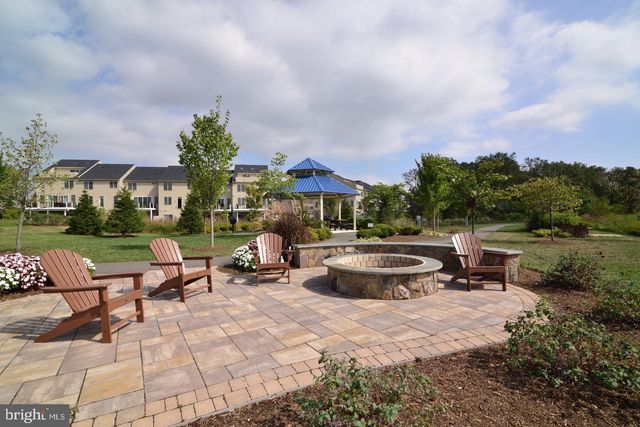 42463 PINE FOREST DR, Chantilly, VA 20152