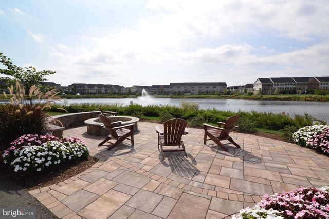 42463 PINE FOREST DR, Chantilly, VA 20152