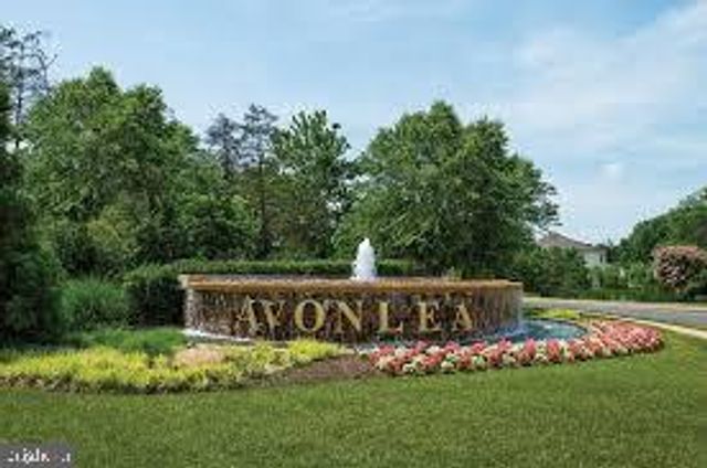 42463 PINE FOREST DR, Chantilly, VA 20152