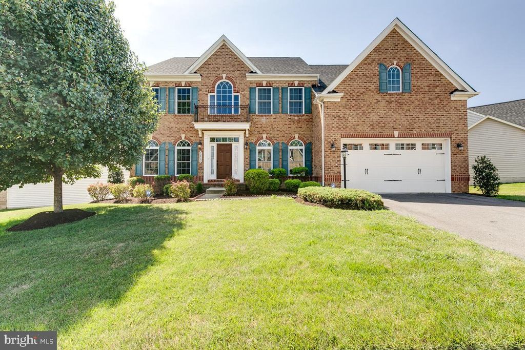 42463 PINE FOREST DR, Chantilly, VA 20152