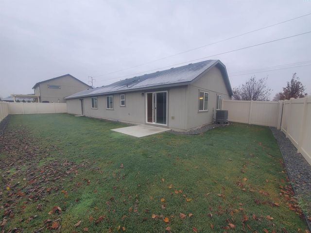 2129 W 23rd Avenue, Kennewick, WA 99336