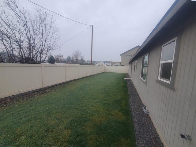 2129 W 23rd Avenue, Kennewick, WA 99336