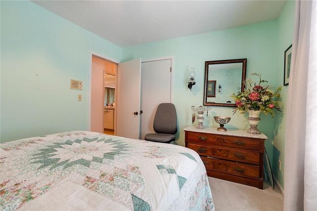 1008 17th Street, Blue Springs, MO 64015