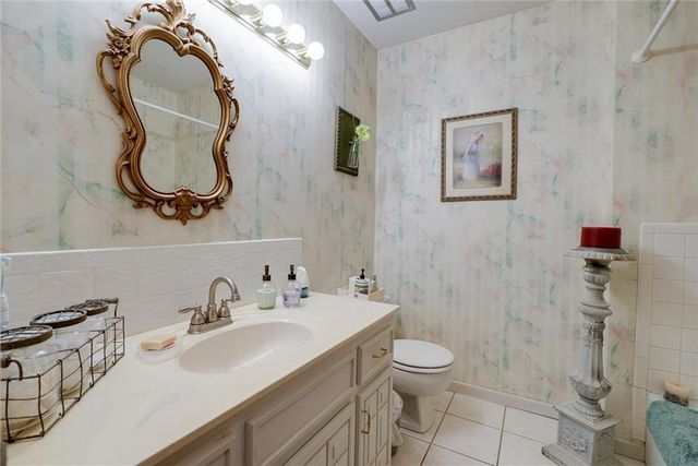1008 17th Street, Blue Springs, MO 64015