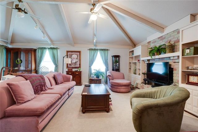 1008 17th Street, Blue Springs, MO 64015