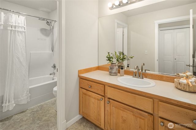 2496 33rd Avenue NE, Issaquah, WA 98029