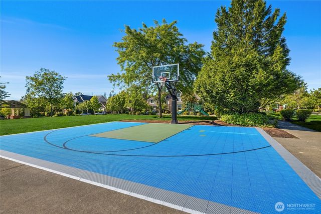 2496 33rd Avenue NE, Issaquah, WA 98029