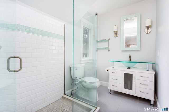 42 Woodledge Road, Stamford, CT 06907