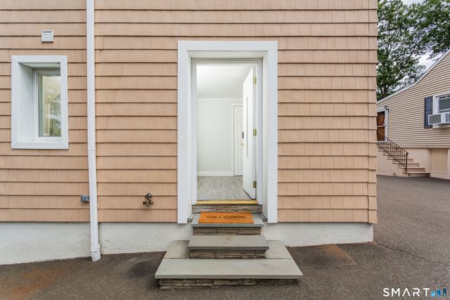 42 Woodledge Road, Stamford, CT 06907