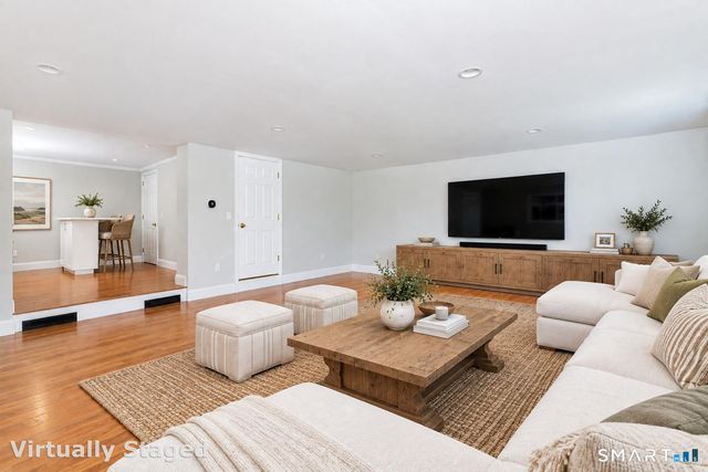 42 Woodledge Road, Stamford, CT 06907