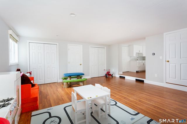 42 Woodledge Road, Stamford, CT 06907