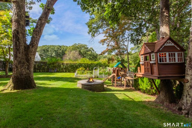 42 Woodledge Road, Stamford, CT 06907