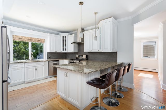 42 Woodledge Road, Stamford, CT 06907