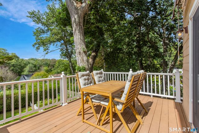 42 Woodledge Road, Stamford, CT 06907