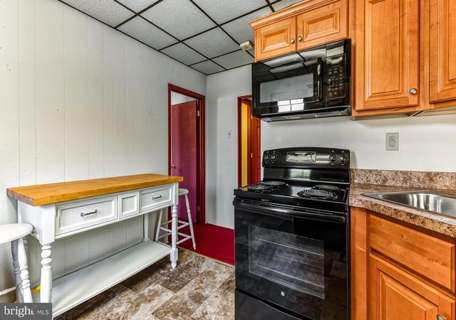 14 N MAIN ST, Mullica Hill, NJ 08062