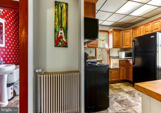 14 N MAIN ST, Mullica Hill, NJ 08062