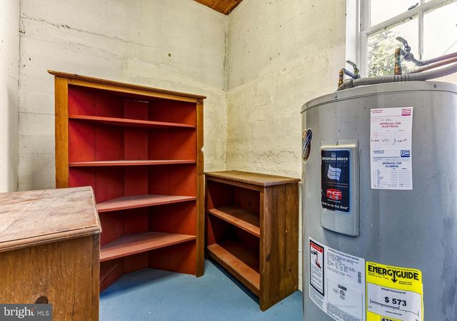 14 N MAIN ST, Mullica Hill, NJ 08062