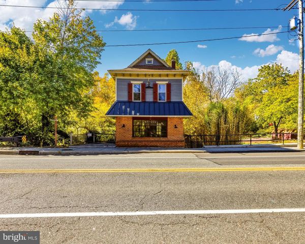 14 N MAIN ST, Mullica Hill, NJ 08062