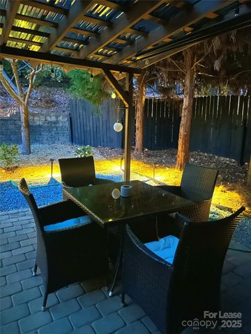 16732 Prairie Falcon Lane, Charlotte, NC 28278