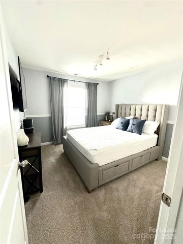 16732 Prairie Falcon Lane, Charlotte, NC 28278