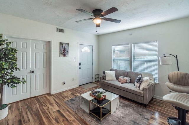 2613 & 2615 Isabella Street, Houston, TX 77004