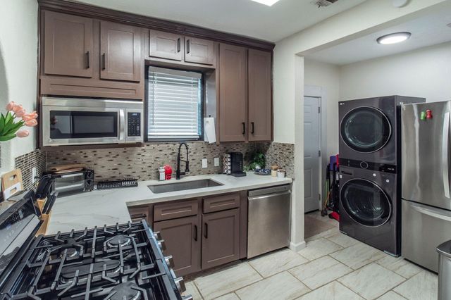 2613 & 2615 Isabella Street, Houston, TX 77004