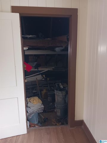 617 8TH AVENUE, Midfield, AL 35228