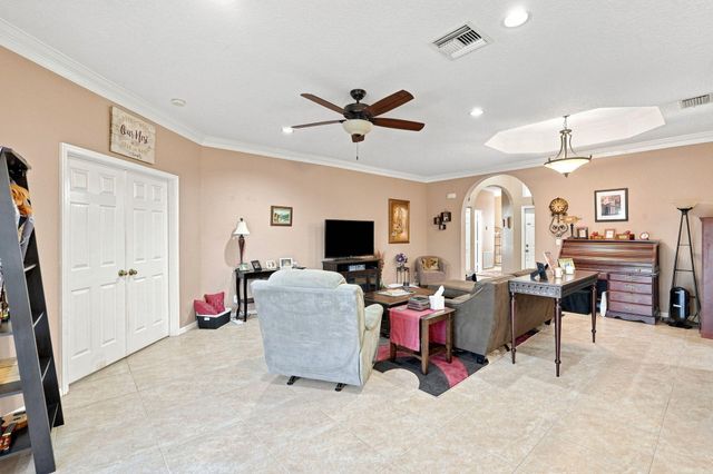 8680 GOLD CAY, West Palm Beach, FL 33411