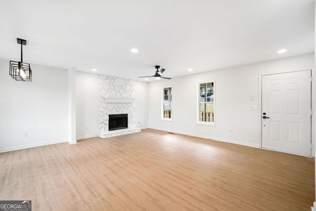 109 Brookside Court, Dallas, GA 30132